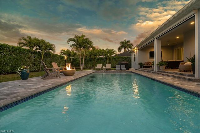 29 JOHNNYCAKE DR, Naples, FL 34110