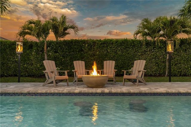 29 JOHNNYCAKE DR, Naples, FL 34110