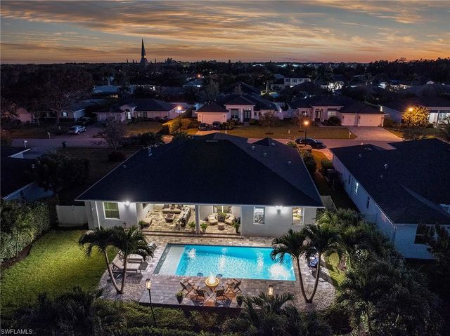 29 JOHNNYCAKE DR, Naples, FL 34110