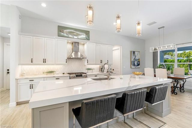 29 JOHNNYCAKE DR, Naples, FL 34110