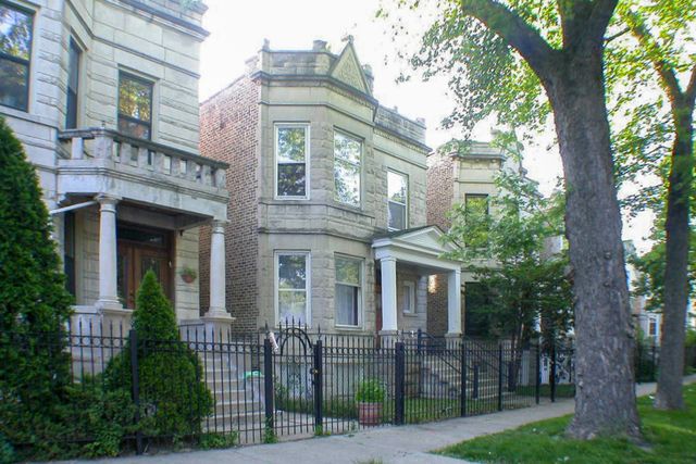 2036 N Sawyer Avenue A, Chicago, IL 60647
