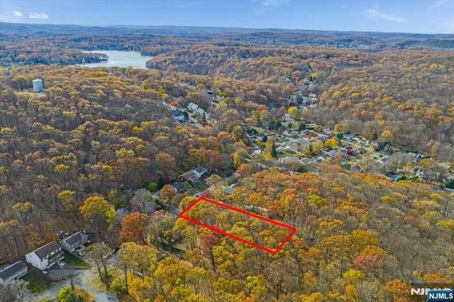 183 Valley View Drive, Rockaway Township, NJ 07866