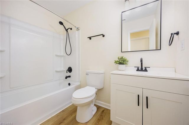 5904 Sprucepine Drive, Winston-salem, NC 27105