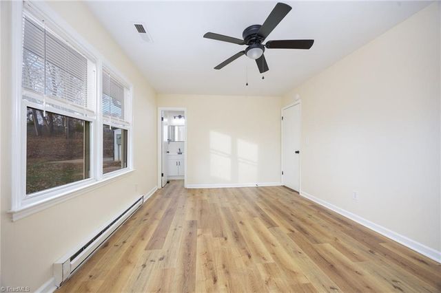 5904 Sprucepine Drive, Winston-salem, NC 27105