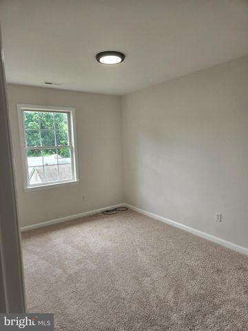 15 PEMBERTON ST, Pemberton, NJ 08068