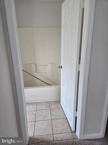 15 PEMBERTON ST, Pemberton, NJ 08068