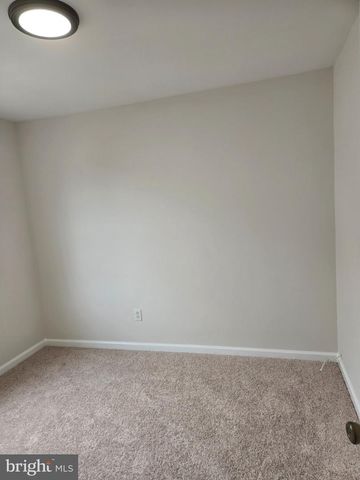 15 PEMBERTON ST, Pemberton, NJ 08068