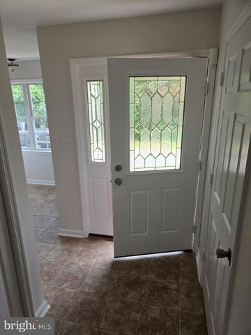 15 PEMBERTON ST, Pemberton, NJ 08068