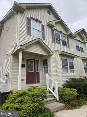 15 PEMBERTON ST, Pemberton, NJ 08068