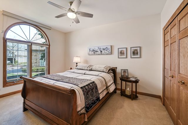 61 Berkshire Court, Burr Ridge, IL 60527