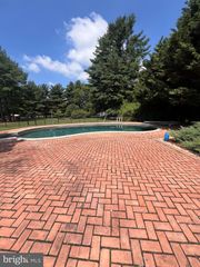 245 TREELINE DR, Charles Town, WV 25414