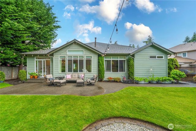 8122 104th Street Ct SW, Lakewood, WA 98498