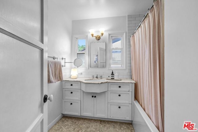 3830 Vineland Avenue, Studio City (los Angeles), CA 91604