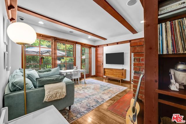 3830 Vineland Avenue, Studio City (los Angeles), CA 91604