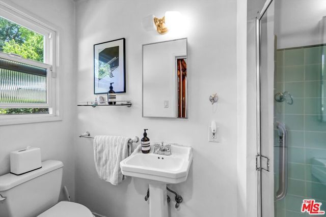 3830 Vineland Avenue, Studio City (los Angeles), CA 91604