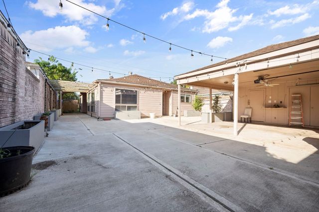 16027 Brimfield Drive, Houston, TX 77082