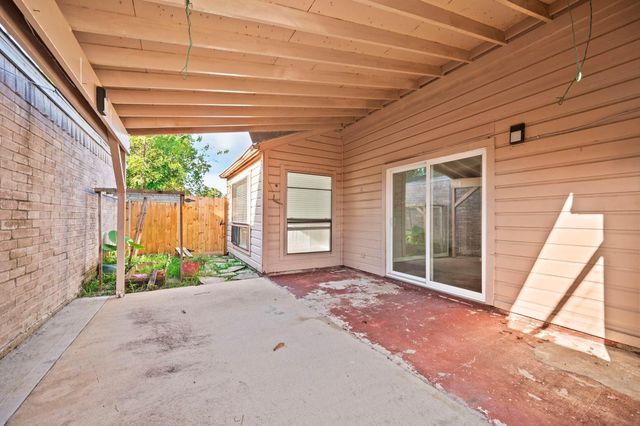 16027 Brimfield Drive, Houston, TX 77082