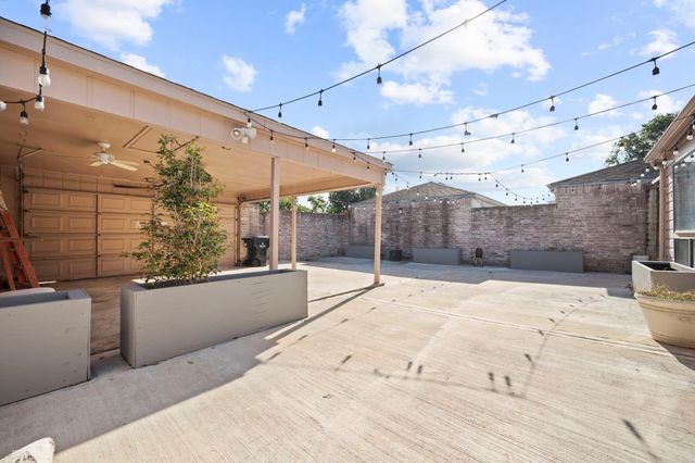 16027 Brimfield Drive, Houston, TX 77082