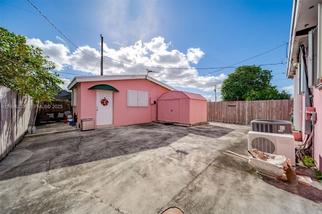854 E 24th St, Hialeah, FL 33013