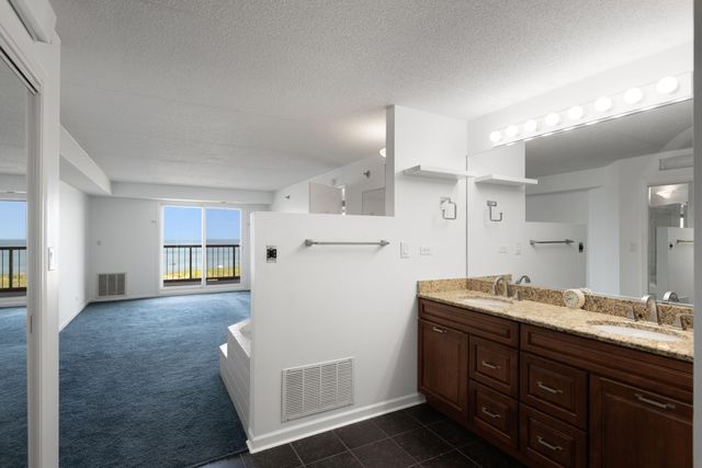 100 Lake Shore Drive 204, Michigan City, IN 46360