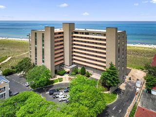 100 Lake Shore Drive 204, Michigan City, IN 46360