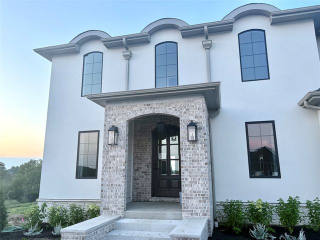 313 Emmett Court, Norwalk, IA 50211