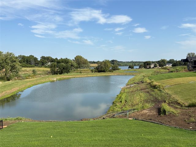 313 Emmett Court, Norwalk, IA 50211