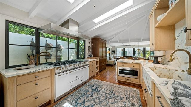 27 Emerald Bay, Laguna Beach, CA 92651