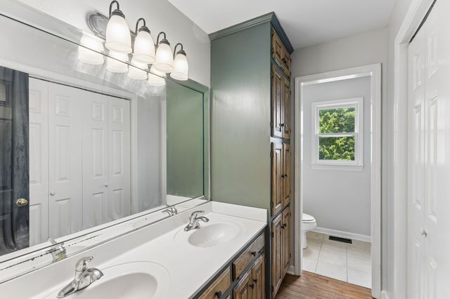 240 Crestview Dr, Lewisburg, TN 37091