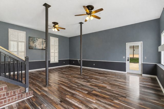 240 Crestview Dr, Lewisburg, TN 37091