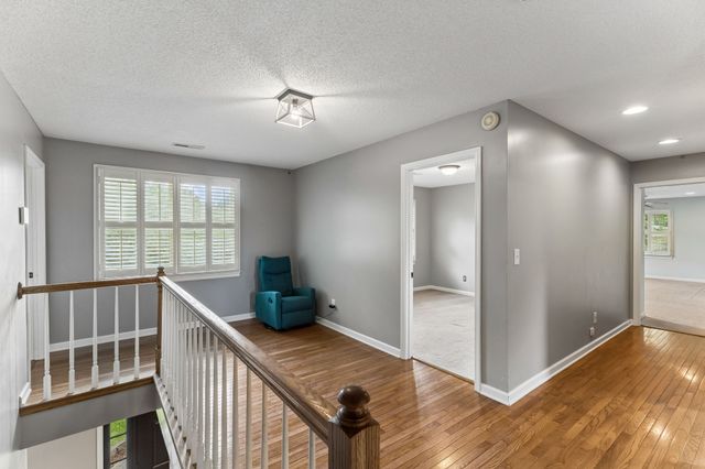 240 Crestview Dr, Lewisburg, TN 37091
