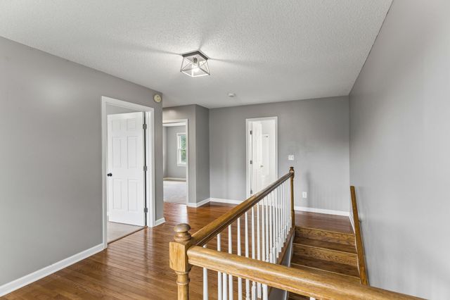 240 Crestview Dr, Lewisburg, TN 37091