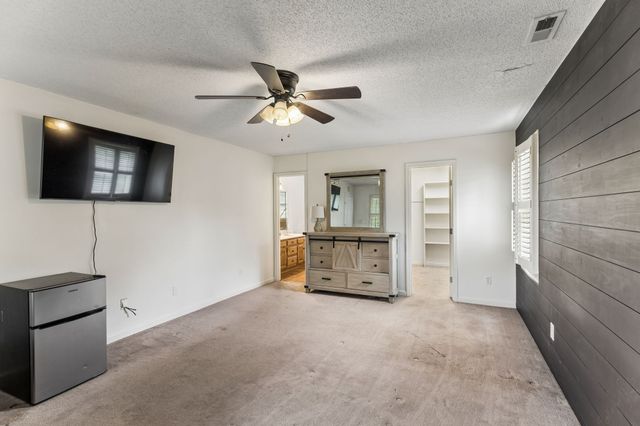 240 Crestview Dr, Lewisburg, TN 37091