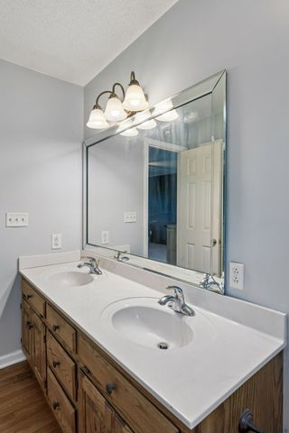 240 Crestview Dr, Lewisburg, TN 37091