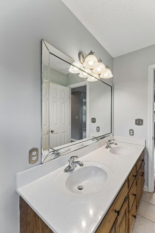 240 Crestview Dr, Lewisburg, TN 37091