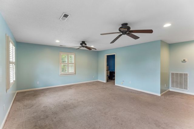 240 Crestview Dr, Lewisburg, TN 37091
