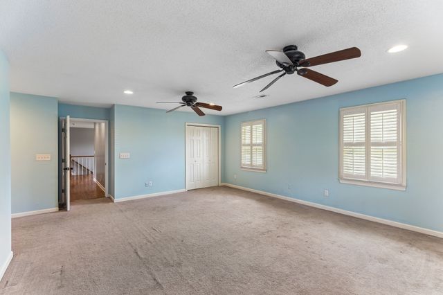 240 Crestview Dr, Lewisburg, TN 37091