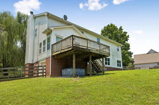 240 Crestview Dr, Lewisburg, TN 37091