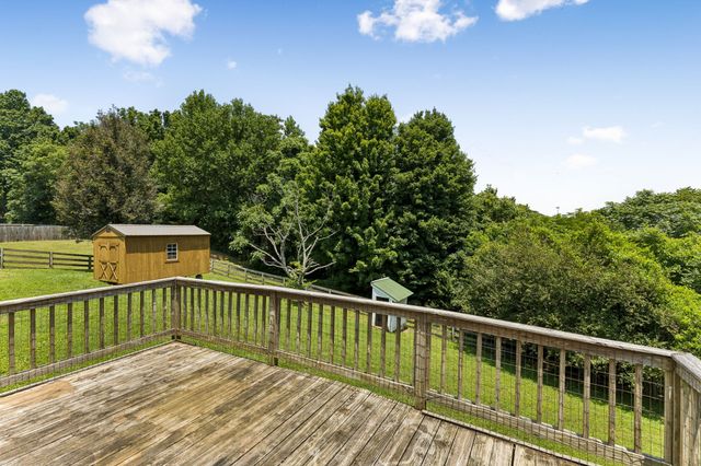 240 Crestview Dr, Lewisburg, TN 37091