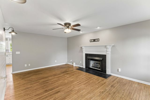 240 Crestview Dr, Lewisburg, TN 37091