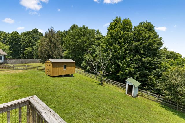 240 Crestview Dr, Lewisburg, TN 37091