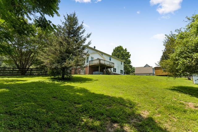 240 Crestview Dr, Lewisburg, TN 37091
