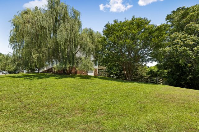 240 Crestview Dr, Lewisburg, TN 37091