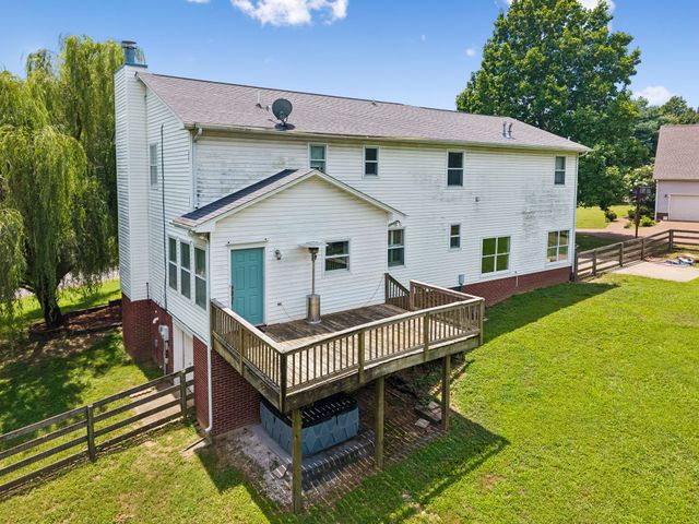 240 Crestview Dr, Lewisburg, TN 37091
