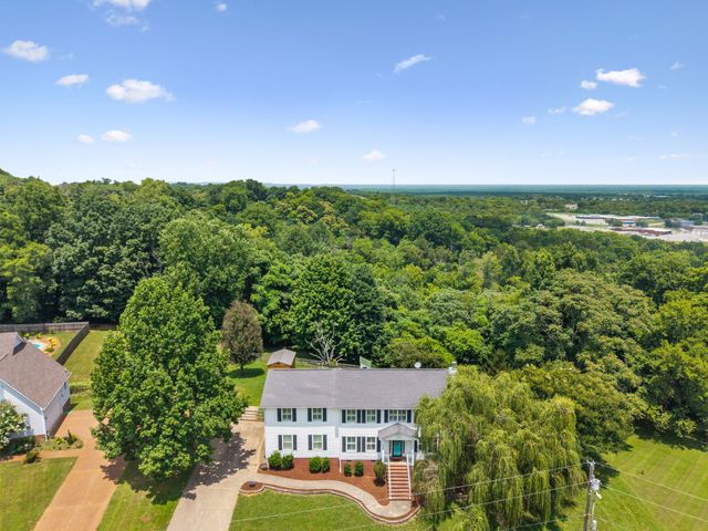 240 Crestview Dr, Lewisburg, TN 37091