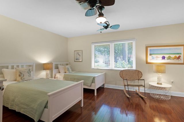 3240 Lakeview Drive, Pompano Beach, FL 33062