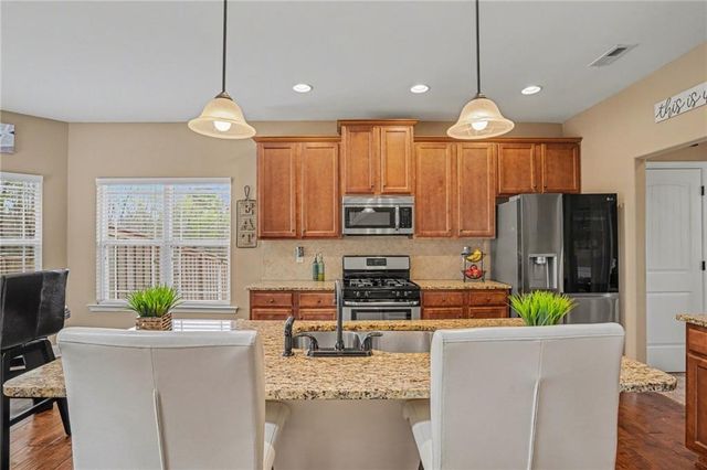 197 Tapestry Drive, Mcdonough, GA 30252