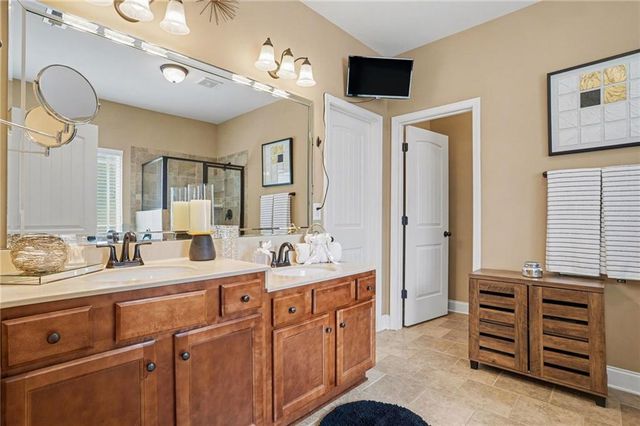 197 Tapestry Drive, Mcdonough, GA 30252