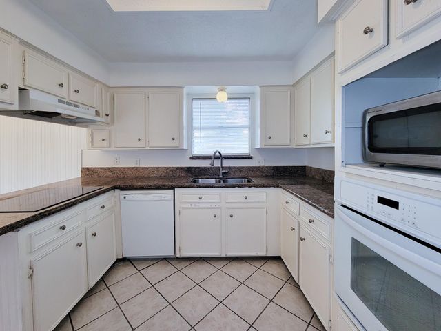 2710 Quail Creek Drive, Missouri City, TX 77459