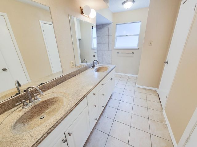 2710 Quail Creek Drive, Missouri City, TX 77459